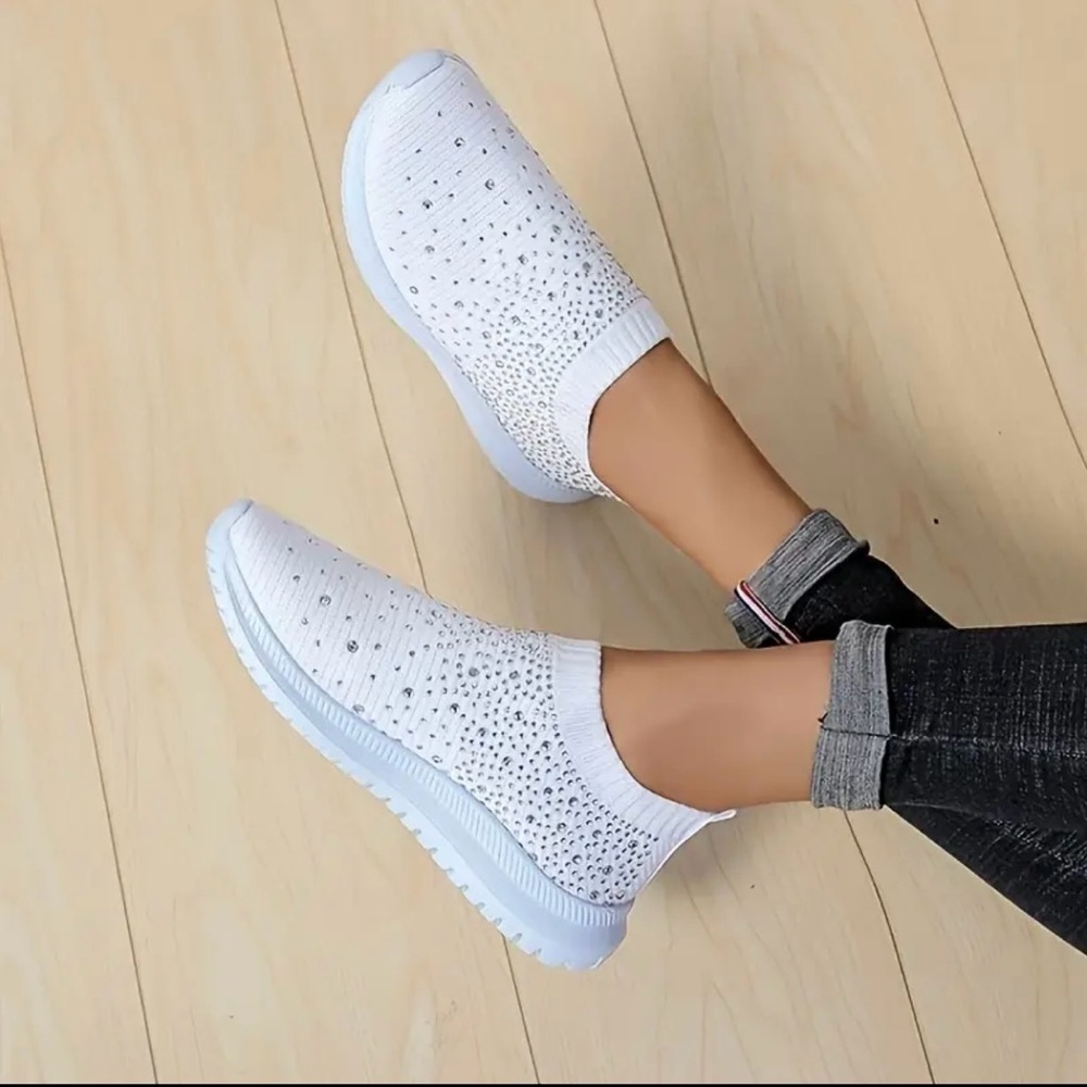 NWOT Women’s Slip-On Sneakers With Rhinestones Accents Lightweight White Size 8